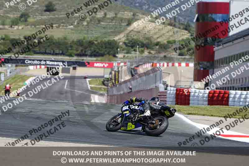 cadwell no limits trackday;cadwell park;cadwell park photographs;cadwell trackday photographs;enduro digital images;event digital images;eventdigitalimages;navarra;no limits trackdays;peter wileman photography;racing digital images;trackday digital images;trackday photos